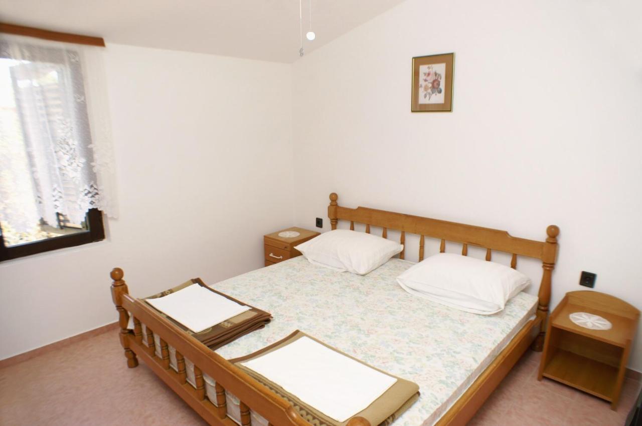 Apartments With A Parking Space Potocnica, Pag - 4096 Стара-Новаля Экстерьер фото